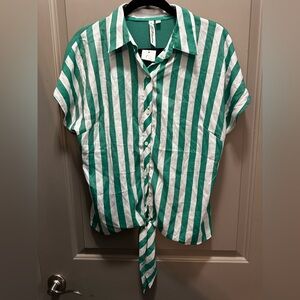 NY Collection Size L Short Sleeve Mixed Media Blouse NWT